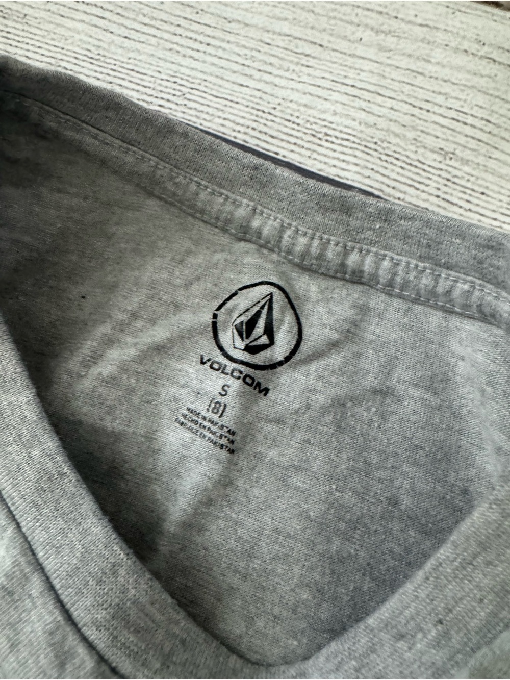 Volcom Tees - Picture 4 of 4